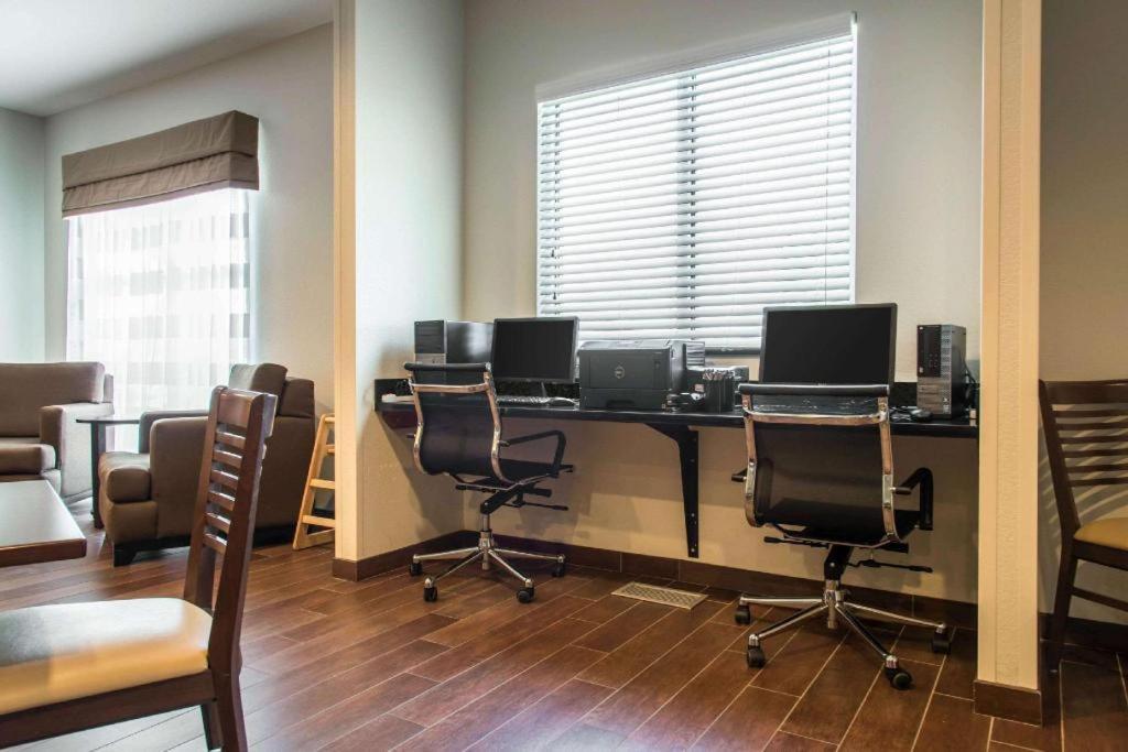 Sleep Inn & Suites Marshall - University Area Luaran gambar